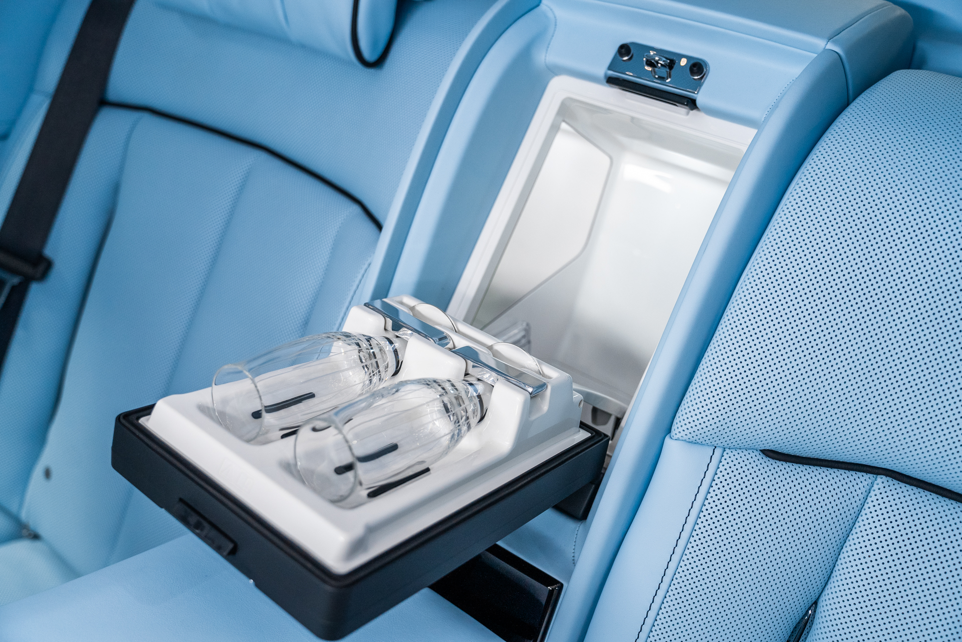 Rolls-Royce Phantom 2025 - фото 28