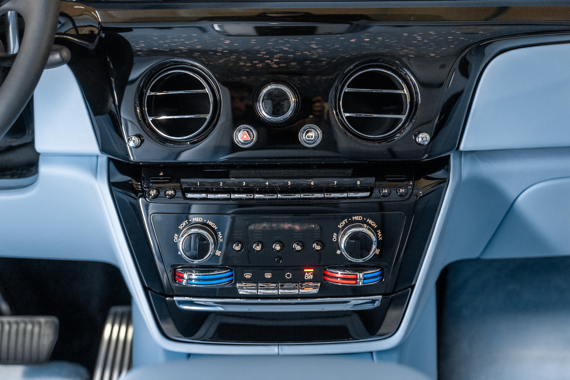 Rolls-Royce Phantom 2025 - фото 30