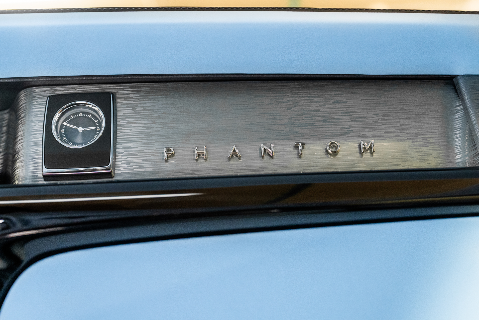 Rolls-Royce Phantom 2025 - фото 31