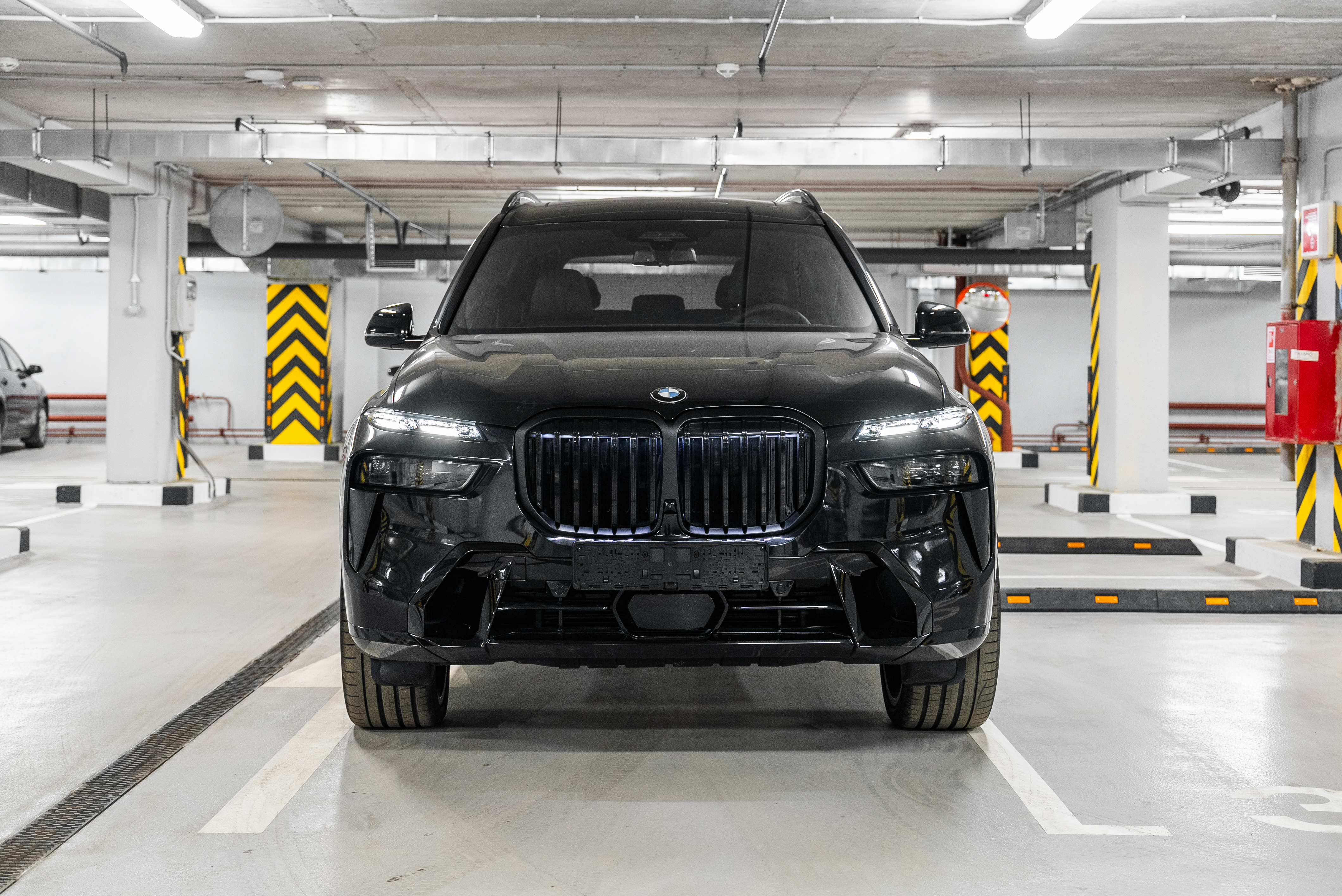 BMW X7 40d 2026 - фото 3